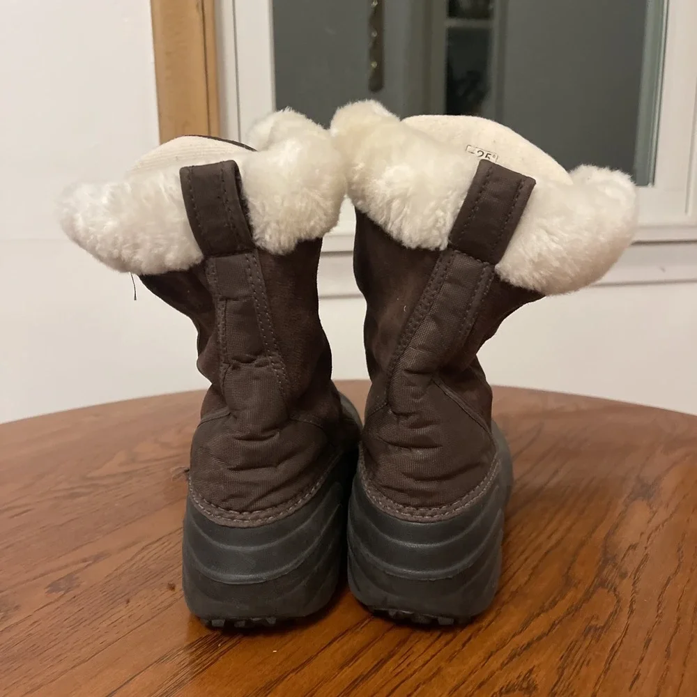 Sz 8 Columbia Techlite Winter Mid Calf Snow Boots Faux Fur -25 Brown Suede Bratz